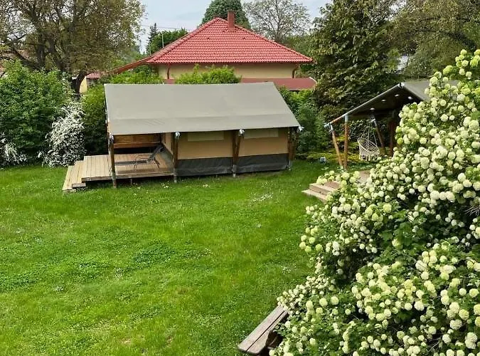 Роскошный шатер Rendes Glamping