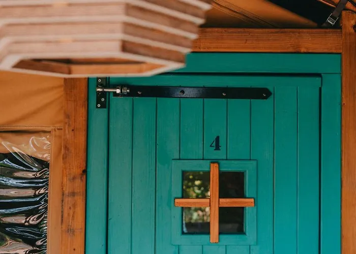 Роскошный шатер Rendes Glamping *