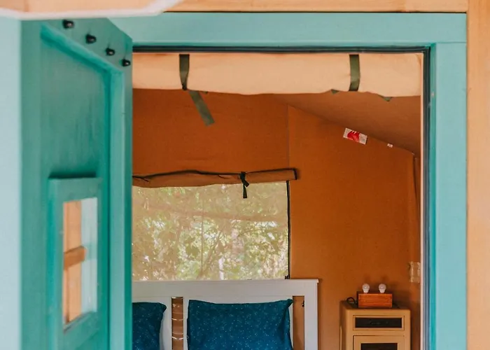 Роскошный шатер Rendes Glamping *